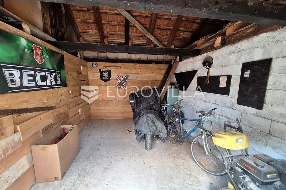 ogulin, kuća 180 m², centar grada, renovirano - slika 5