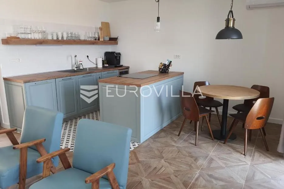 lovran, predivna kuća s tri apartmana 50 m od mora - slika 3
