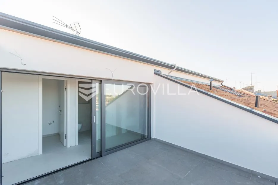istra, poreč - penthouse sa pogledom na more - slika 2