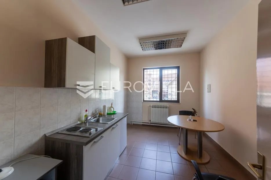 osijek, centar, zakup, opremljena poslovna zgrada 150 m2 - slika 7