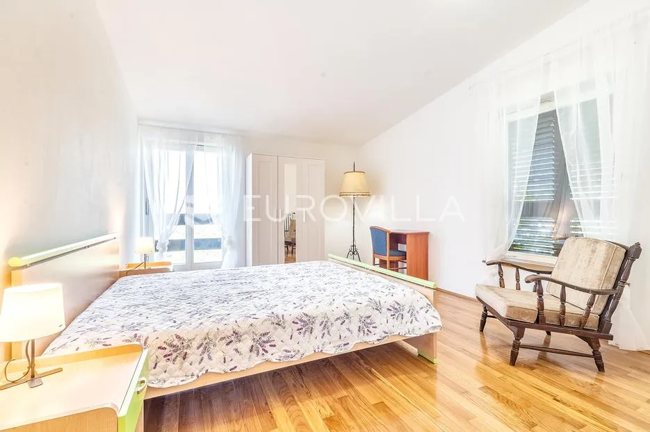 zagreb, sveti duh, komforan četverosoban stan, 228.18 m² s prekrasnim pogledom - slika 10