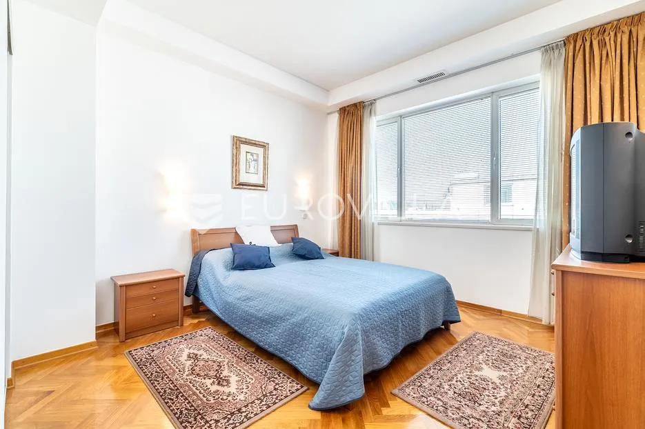 zagreb, importanne galerija, prostran trosoban stan 81 m² - slika 7
