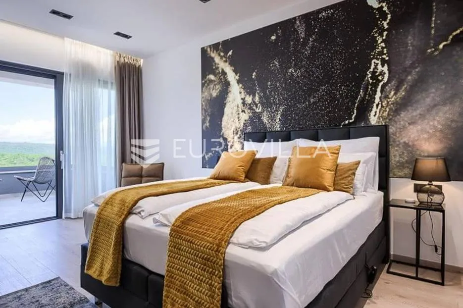 istra, rakalj, prekrasna vila s pogledom na raški zaljev nkp 270 m2 - slika 20