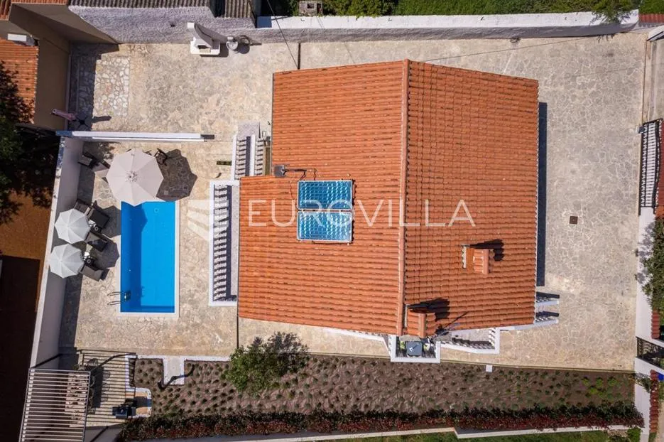 medulin, istra, luksuzna samostojeća vila 205 m² s bazenom i pogledom na more - slika 39