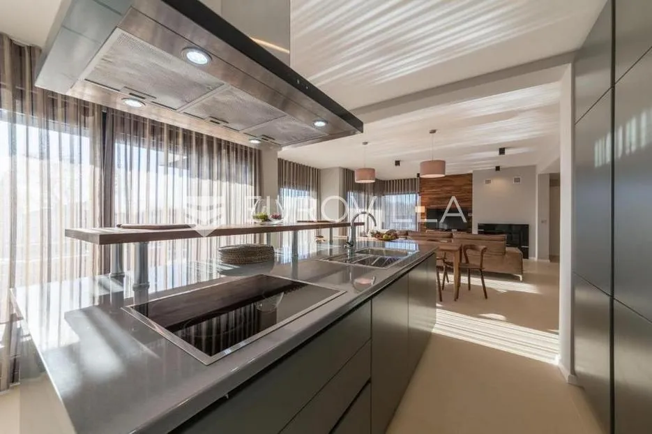 istra, poreč - moderna luksuzna vila udaljena 500 m od mora - slika 11