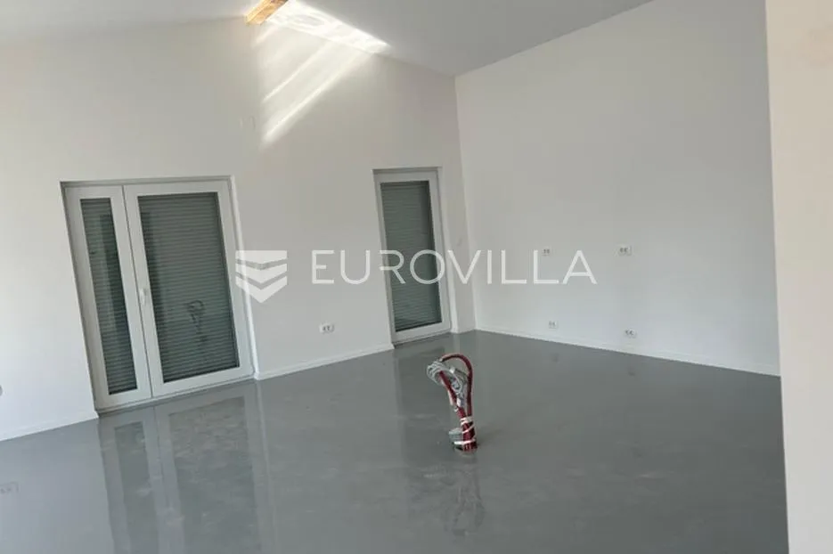 nova gradiška, poljane, kuća 215 m² sa potencijalom - slika 12