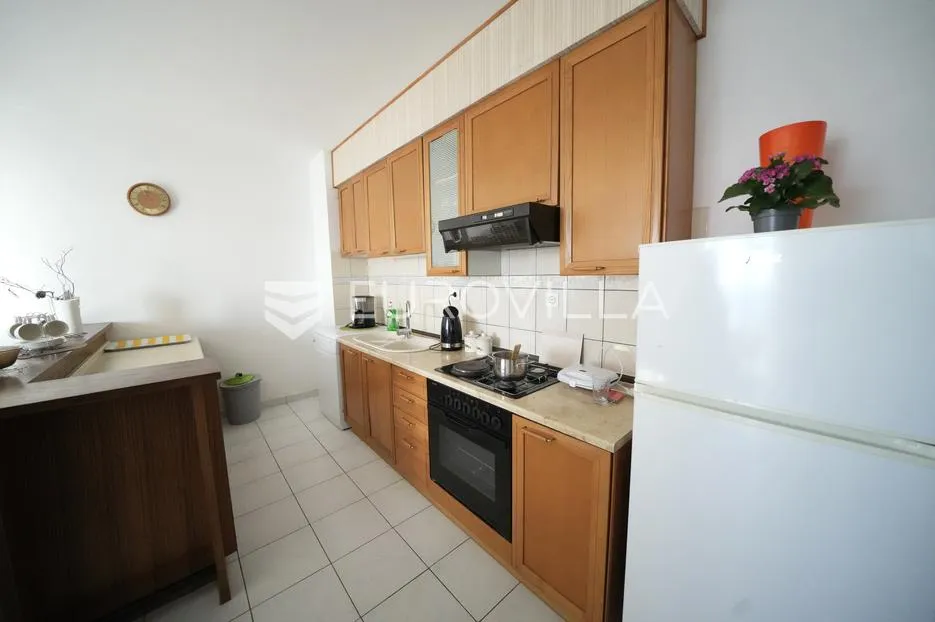 zadar, diklo vila prvi red do mora razvedena na tri etaže 377 m² - slika 9