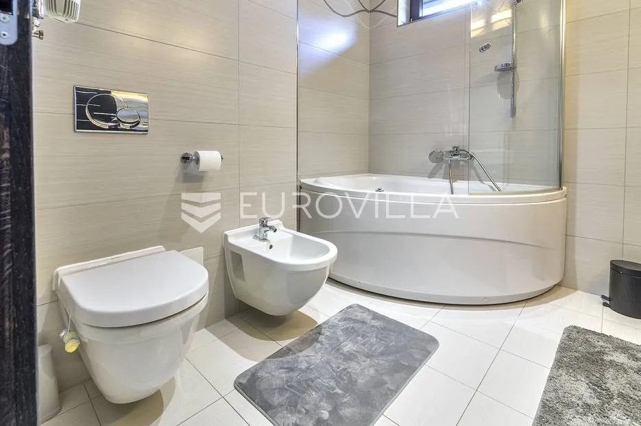 zagreb, srebrnjak, prekrasan trosoban stan s dva garažna mjesta, 102 m² - slika 11