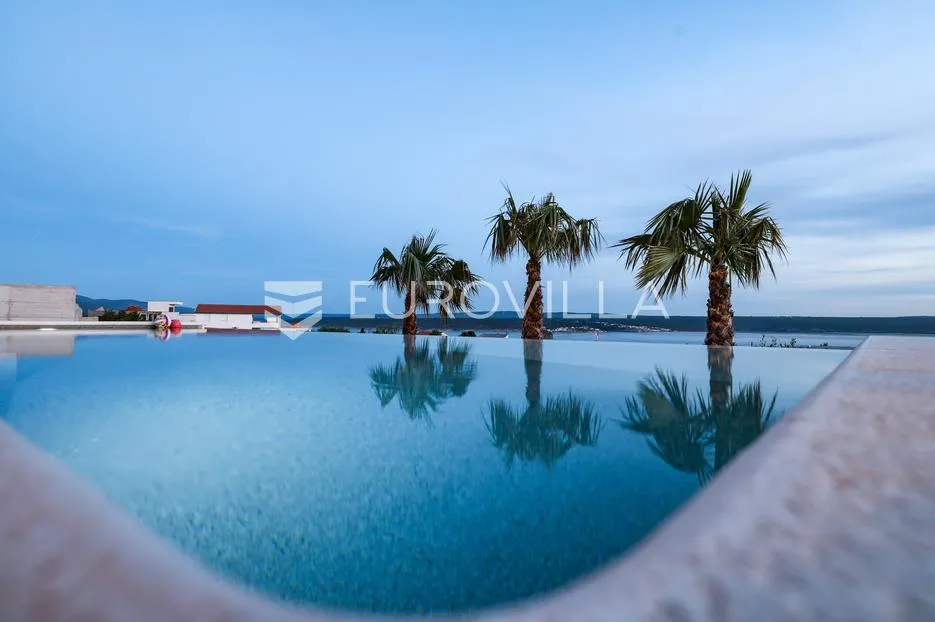 zadar, maslenica, luksuzna vila s bazenom i neometanim pogledom na more 254 m² - slika 80