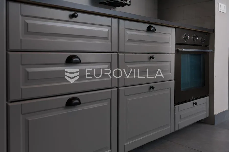 crikvenica, dramalj, moderan trosoban apartman s jacuzzijem, vrtom, bazenom i pogledom na more - slika 10