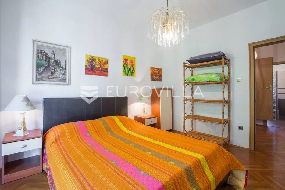 pula, veli vrh, vila s 4 odvojena apartmana, bazenom i velikom okućnicom - slika 40