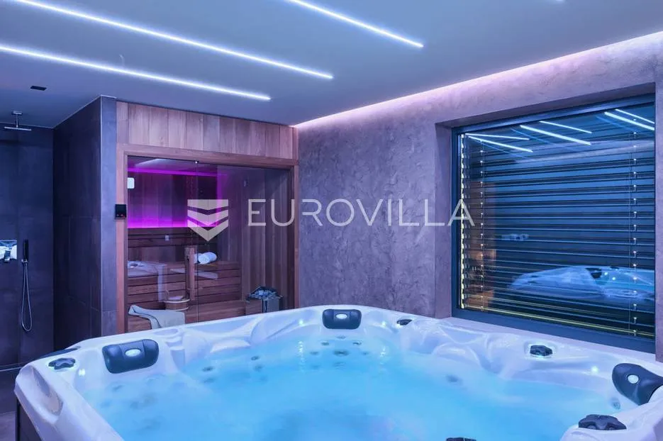 višnjan, prekrasno raspoređena vila okružena zelenilom, nkp 242 m2, na velikoj uređenoj okućnici - slika 44