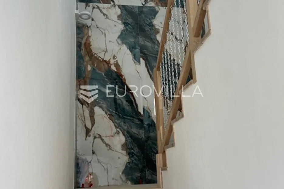 nova gradiška, poljane, kuća 215 m² sa potencijalom - slika 7