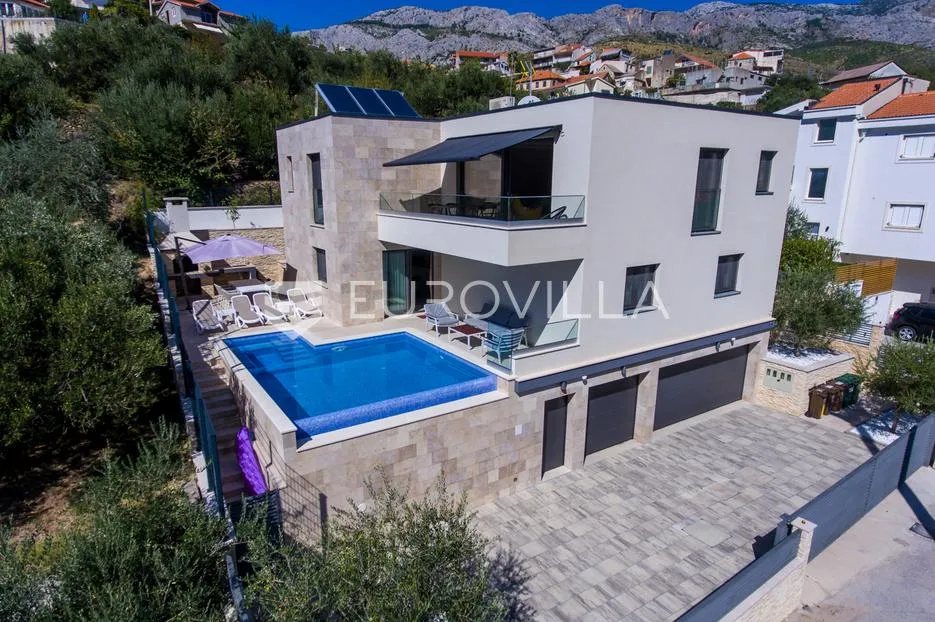 Split, Žrnovnica, vila s bazenom na mirnoj lokaciji - Žrnovnica, Split