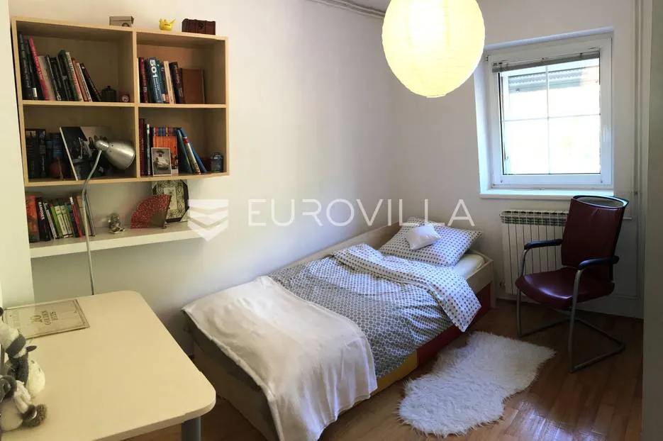 zagreb, gračani, predivna kuća od 289,18 m2 - slika 18