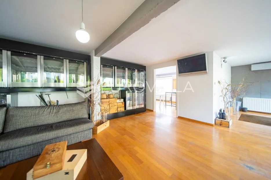 zagreb, ilica uređen poslovni prostor 132,95 m² - slika 2