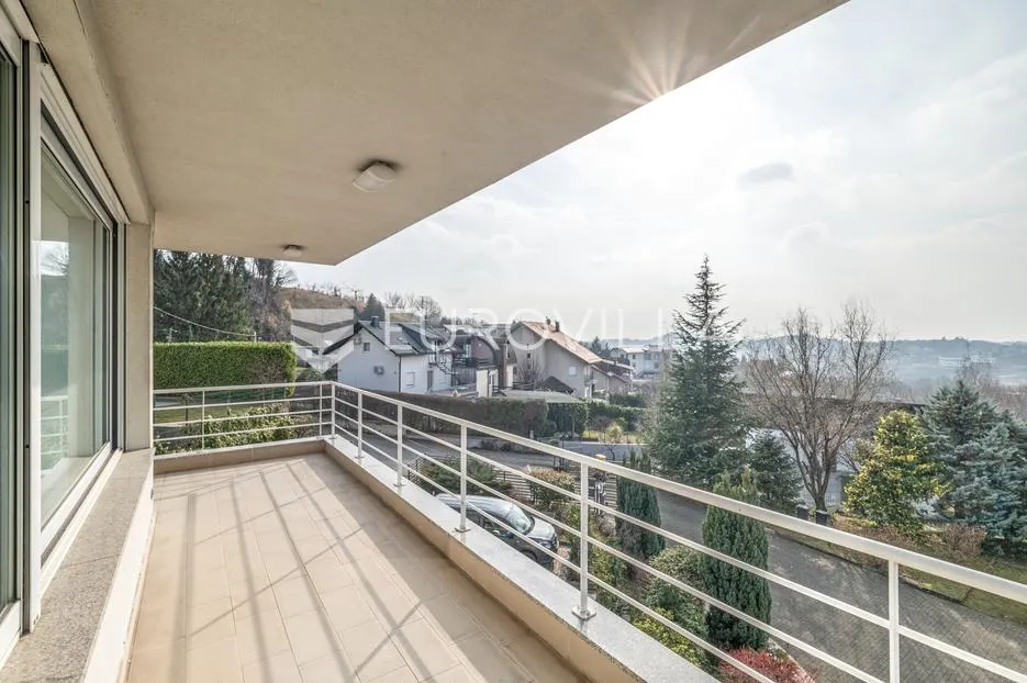 zagreb, šestine, odličan četverosoban stan nkp 160 m2 s 2 garaže - slika 6