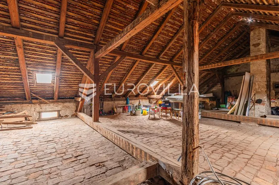 varaždin, centar, roh bau potkrovlje 135,73 m² podrum - slika 2