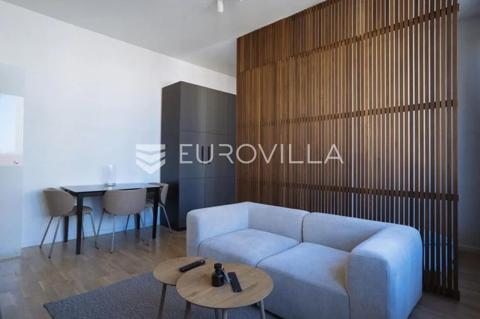 osijek, centar, iznajmljuje se dizajnerski stan površine 40 m² - slika 10