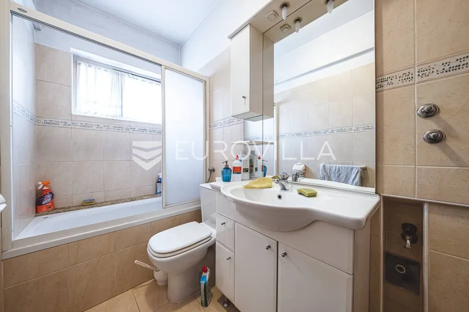 zagreb, bukovačka obiteljska kuća neto korisne površine od 352 m² - slika 11