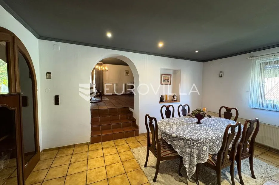 đakovo, vila, prekrasna visoka prizemnica, 270 m² - slika 10