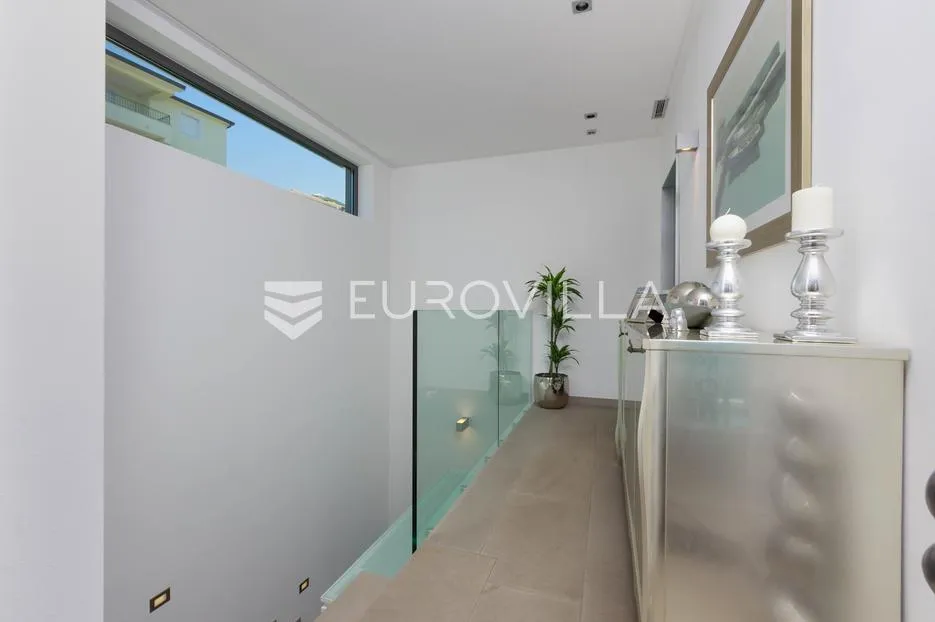 opatija, oprić, ekskluzivna vila 375 m² s panormaskim pogledom, bazenom i saunom - slika 27