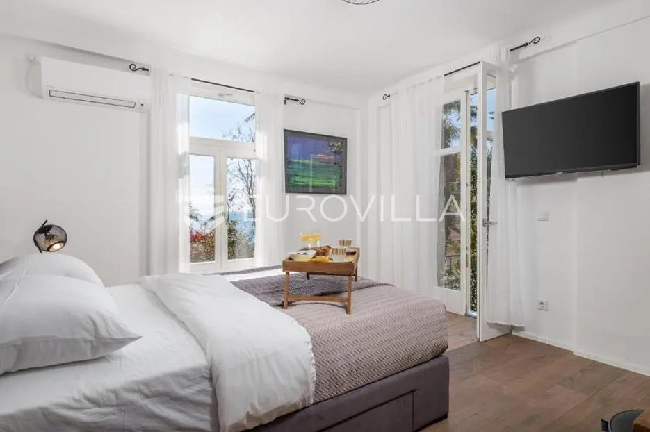 opatija, centar, najam, moderan trosoban stan od 80 m² s pogledom na more i vrtom - slika 11