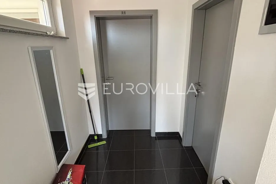 medulin, apartmanska kuća sa sedam stanova na mirnoj lokaciji - slika 40