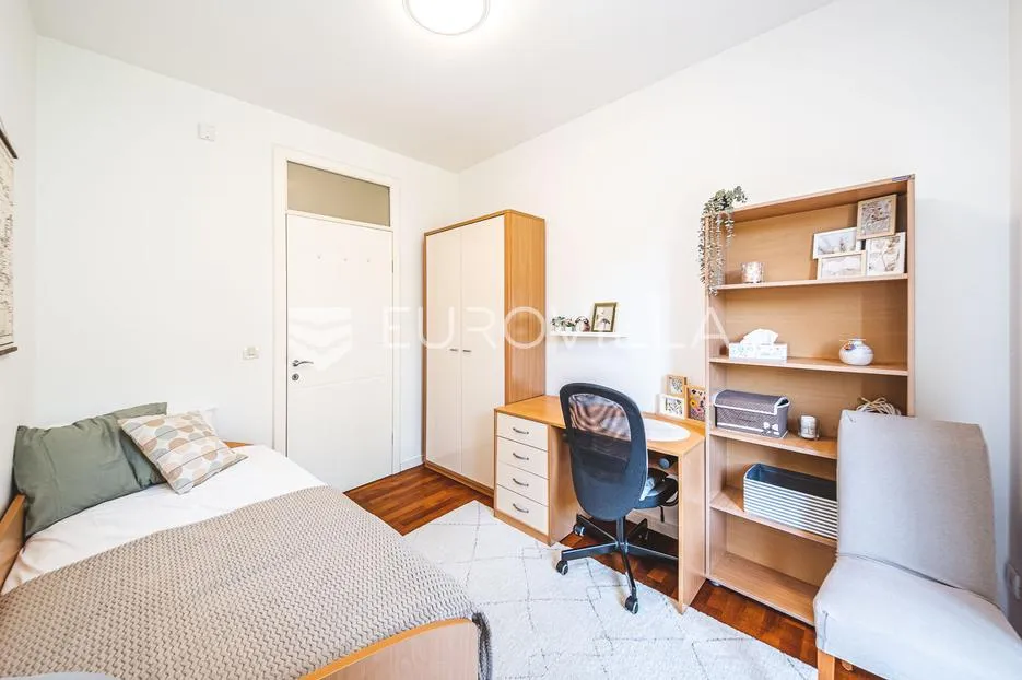 zagreb, maksimir, odličan četverosoban stan 120 m² s garažom - slika 11