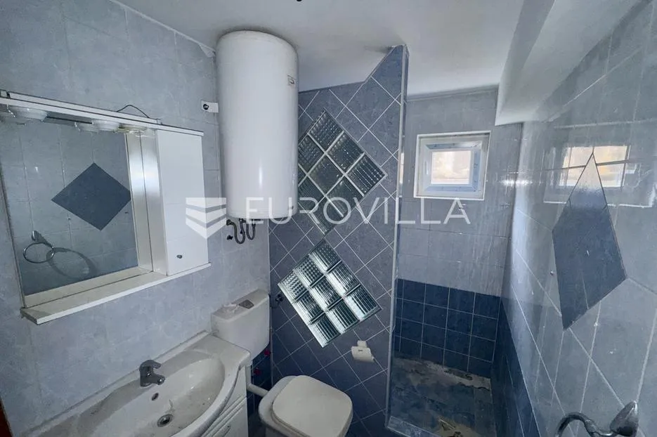 otok krk, njivice, četverosoban stan 67 m², parkirno mjesto - slika 7