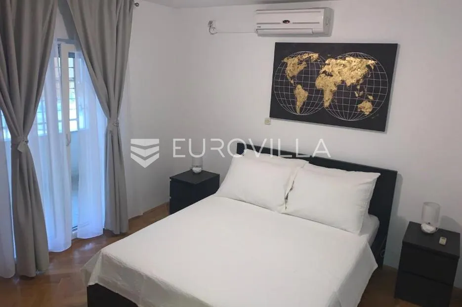 trogir, useljiv jednosoban stan u drugom redu od mora - slika 3
