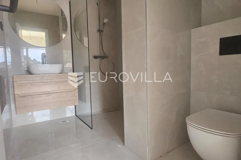trogir,, seget, penthouse od 107 m² novogradnji s garažom i liftom - slika 13
