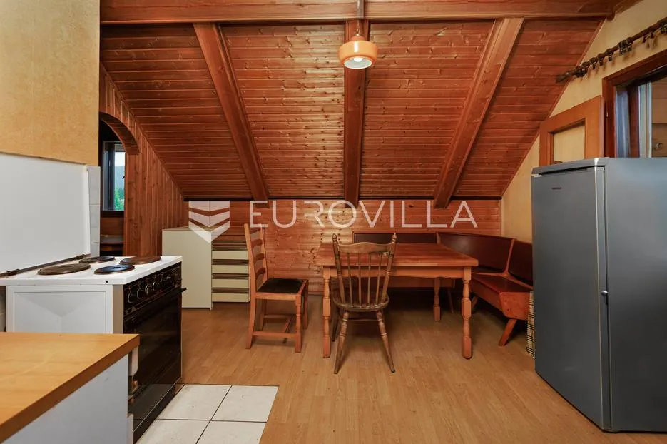 sunger, kuća s tri stambene jedinice - slika 27