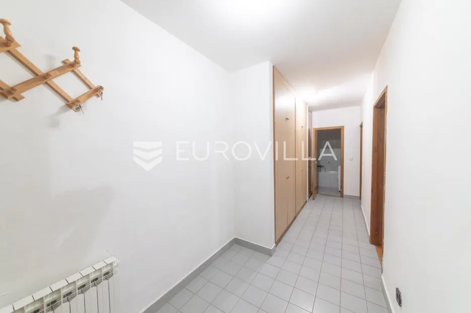 vukovar, borovo naselje, dvosoban stan s loggiom 56,38 m² i spremištem - slika 3