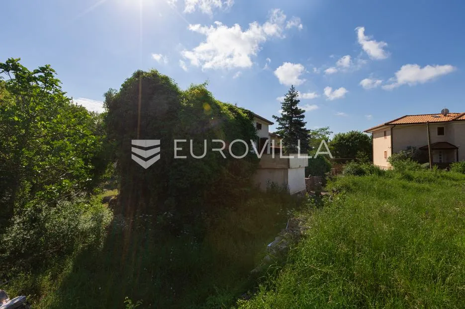 otok krk, gostinjac, ucrtana starina i 3 građevinske čestice površine 950 m² - slika 9