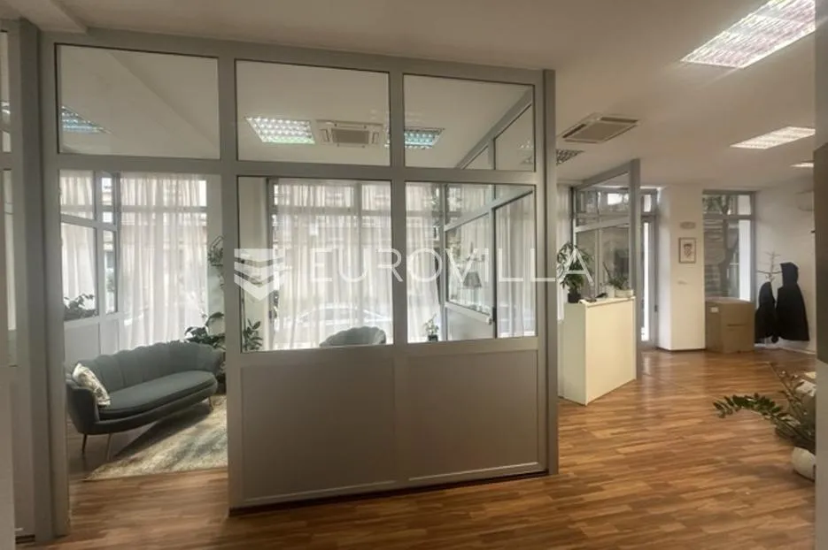 istra, pula, atraktivni poslovni prostor 129 m² u prizemlju, riva, ravenska ul. 3 - slika 11