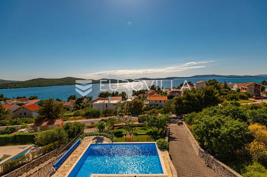 šibenik, žaborić, prekrasna kuća s bazenom i pogledom na more, 438 m² - slika 4