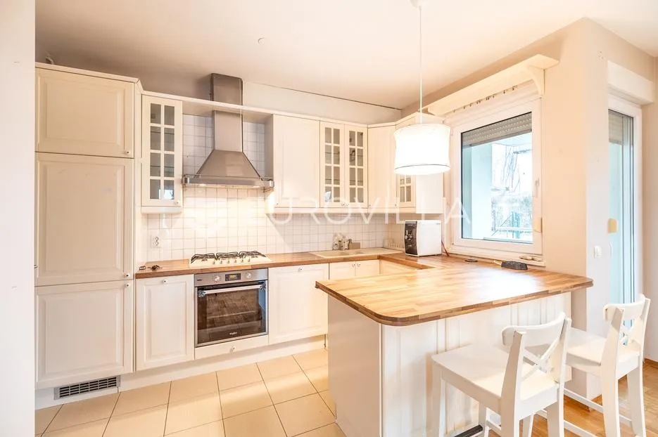 zagreb, gornji bukovac, peterosoban stan s vrtom i saunom 173 m² - slika 3