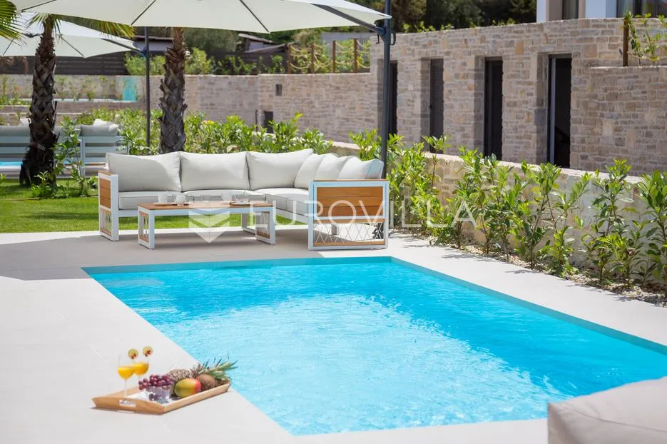 tkon, palms resort, luksuzna vila s bazenom i pogledom na more - slika 9