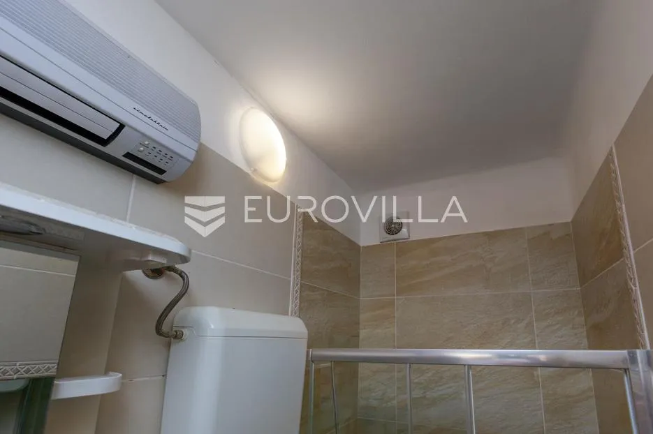 rijeka, škurinje, uredan dvosoban stan 31 m², odlična prilika za investiciju ili studente - slika 8