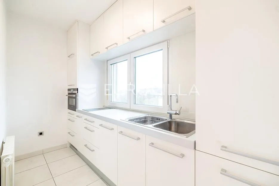 zagreb, cvjetno naselje, veslačka ulica prekrasan trosoban stan 72 m² - slika 3