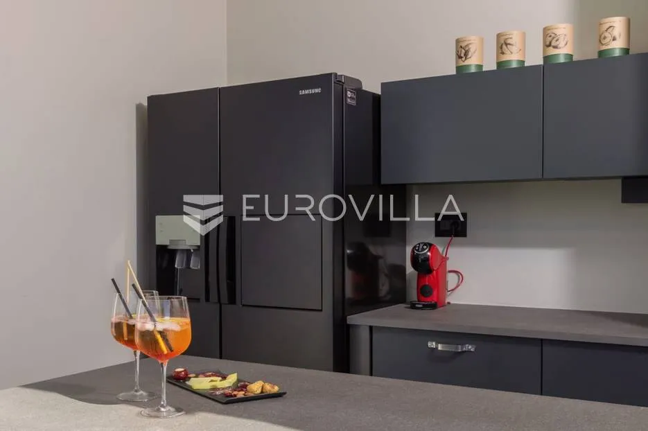 istra, umag, prekrasna vila s bazenom, 156 m² - slika 12