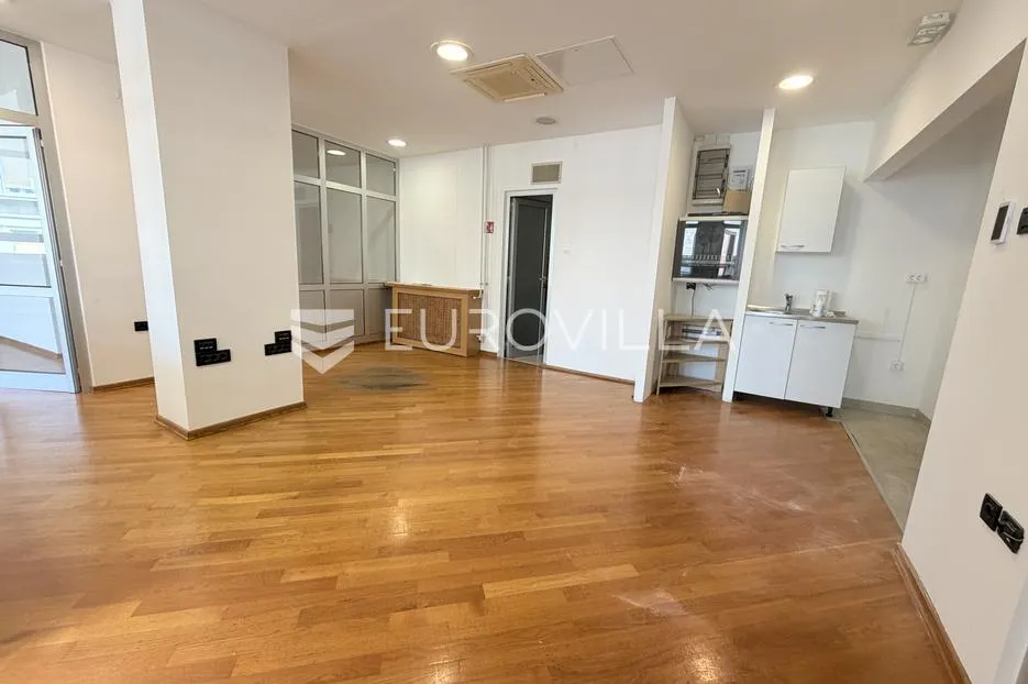 rijeka, brajda, prostran uredski prostor u srcu grada s 6 kancelarija 107 m² - slika 3