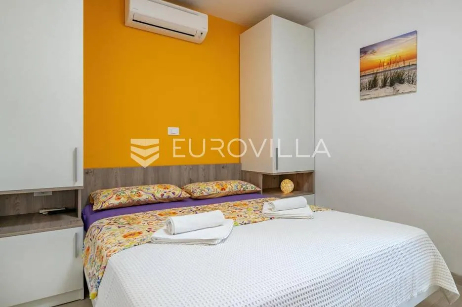 pula, apartmanska kuća s bazenom na uređenoj okućnici, 350 m od mora - slika 21
