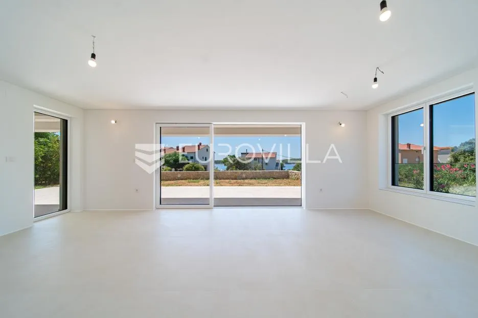 otok rab, barbat, moderan trosoban stan 107 m², privatni vrt - slika 8