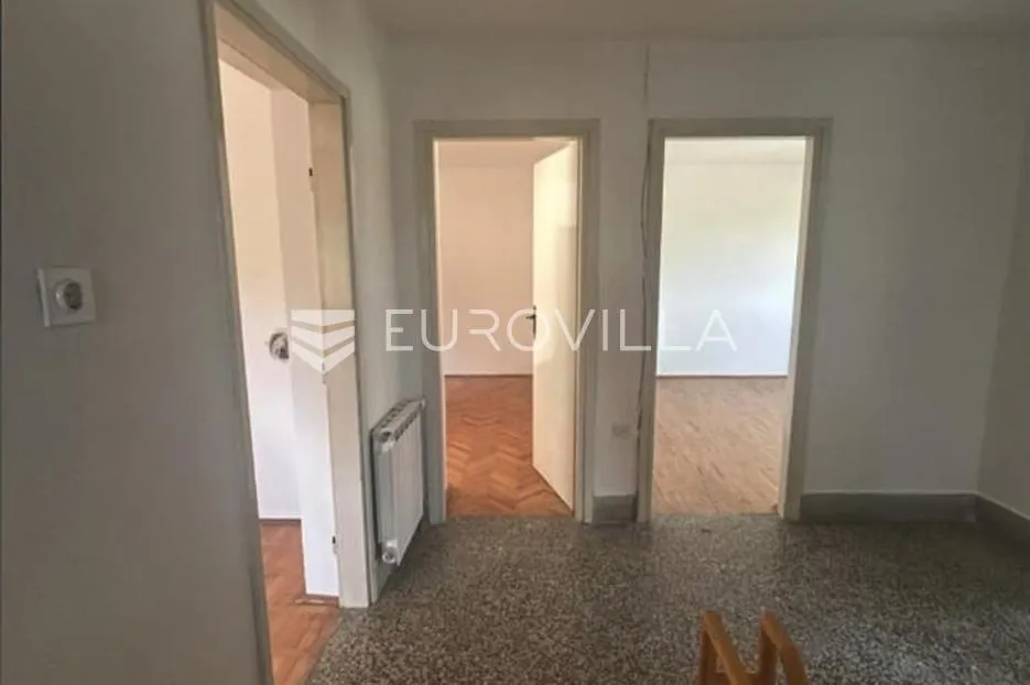zagreb, mlinovi, odlična obiteljska kuća 300 m2 na parceli od 518 m2, otvoreni panoramski pogled - slika 8