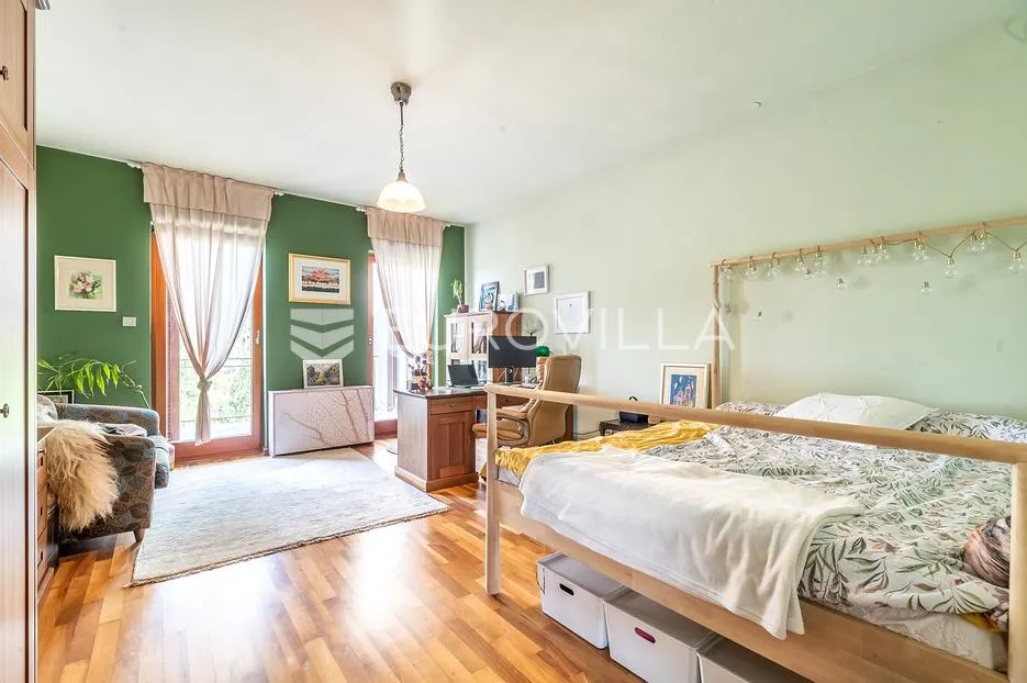 zagreb, granešinski novaki, obiteljska vila s bazenom, 1000 m2 - slika 12