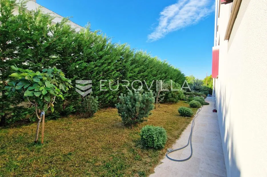 peroj, fažana, komforan stan 130 m² s vrtom 227 m² i prostranim suterenom - slika 30
