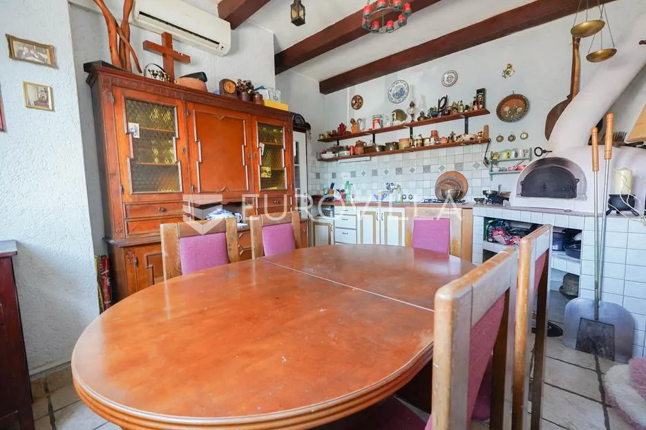 zadar, bokanjac, prostrana kuća površine 376 m² s velikim potencijalom - slika 27