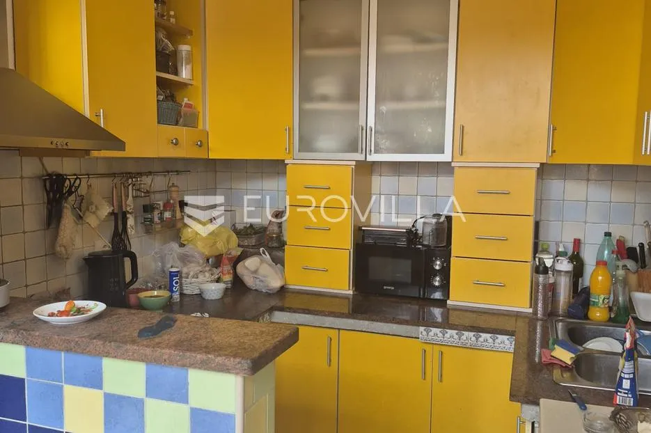 istra, rovinj, prostran dvosoban stan 127 m² s mogućnošću izvedbe 2 stana - slika 2